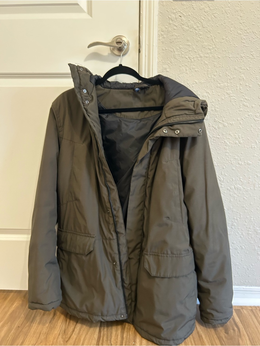 H&M Men's Olive Green Hooded Puffer Jacket